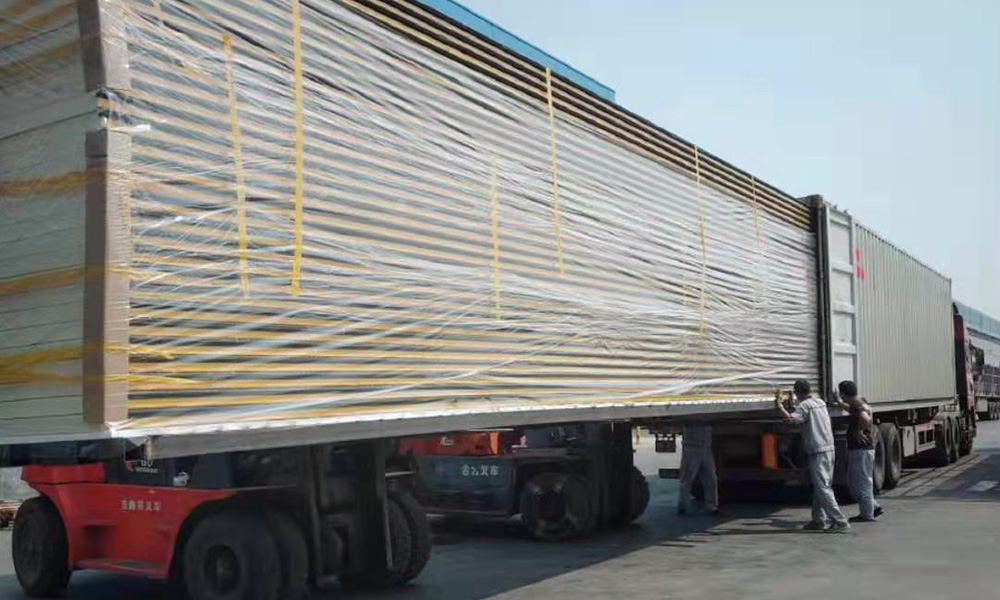 Yumisteel delivery, handling & storage service