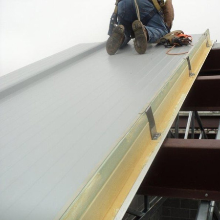 Metal sandwich panels installation