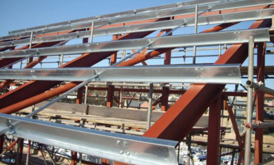 Z purlins support