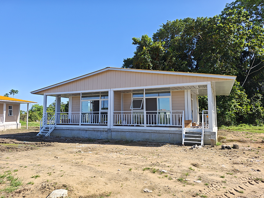 villa made by quick assembeld container