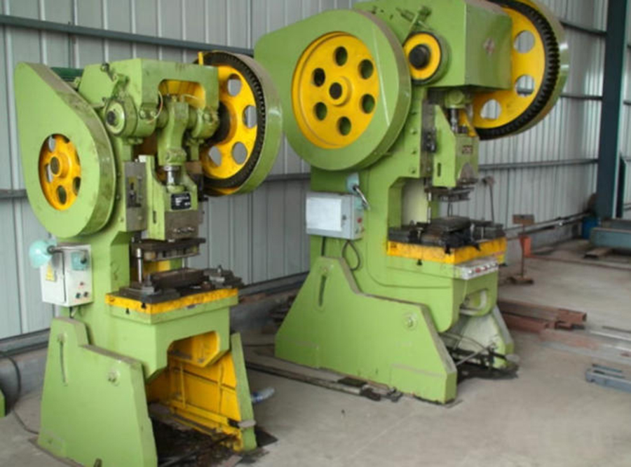 manual cutting
