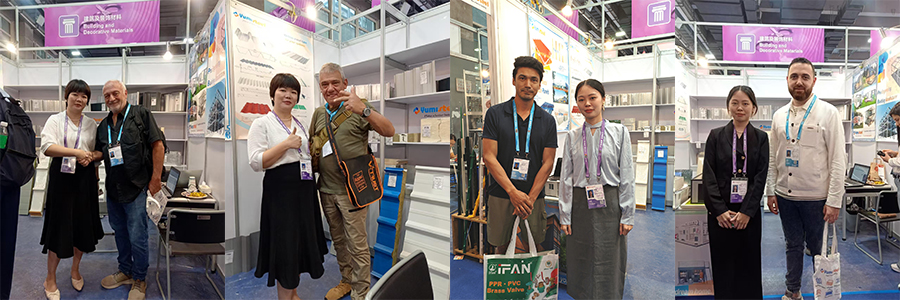 Group photo with customers at the Canton Fair