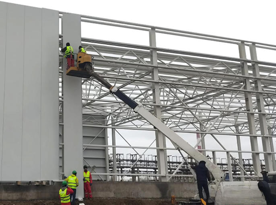 Wall sandwich panels installation