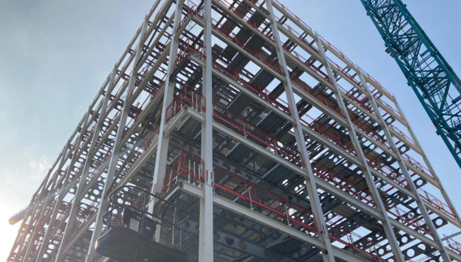 Prefabricated steel building