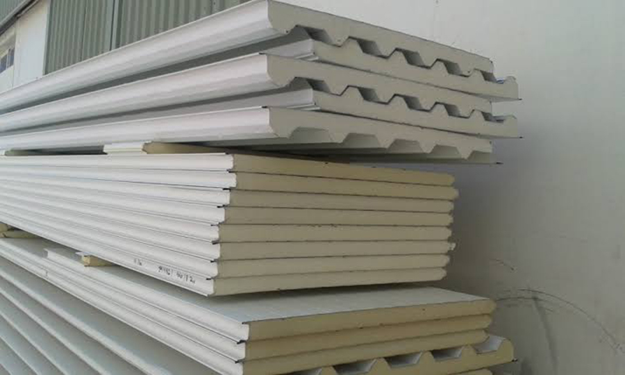 Roof sandwich panels