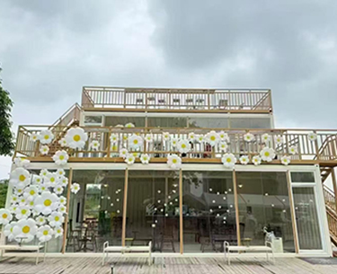 Flat-Packed Container House for Clothing Store