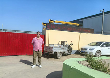 Canton Fair Clients Visit Yumisteel Factory